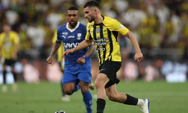 "مواجهة حاسمة: كتيبة الهلال تتحدى عاصفة التغيير والاتحاد في تشكيلته الجديدة"