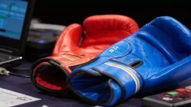 مواجهة ملاكمة مثيرة بين القذافي والبابا والملك