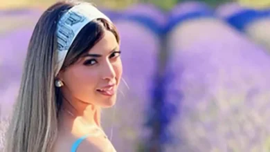 ميرنا جميل تتألق بإطلالة ناعمة بفستان أسود قصير