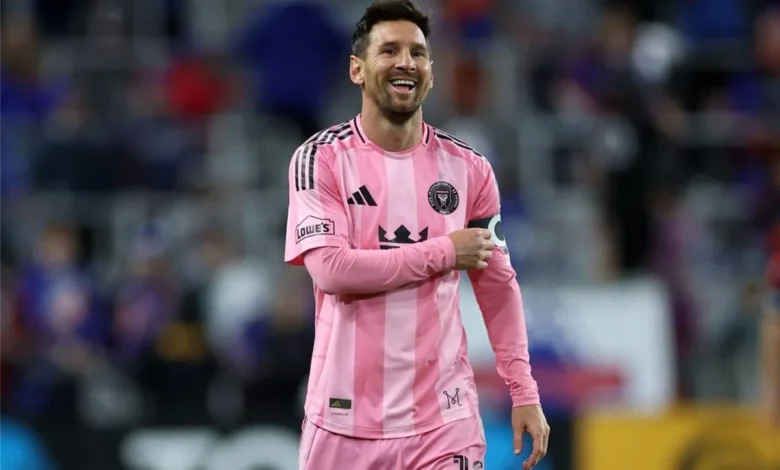 ميسي يُحدث صدمة كبيرة لجماهير برشلونة (فيديو)