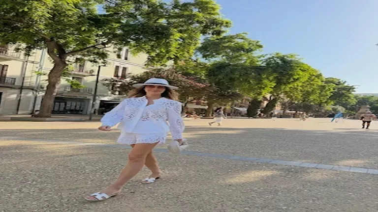 نانسي عجرم تتألق بإطلالة صيفية مميزة وجذابة