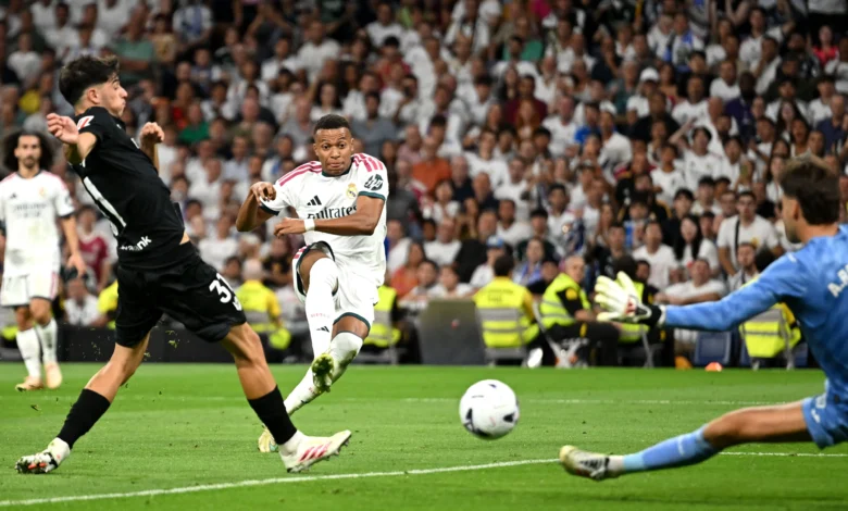 هاتريك مبابي يقود ريال مدريد للفوز الكبير على سوسيداد في البرنابيو