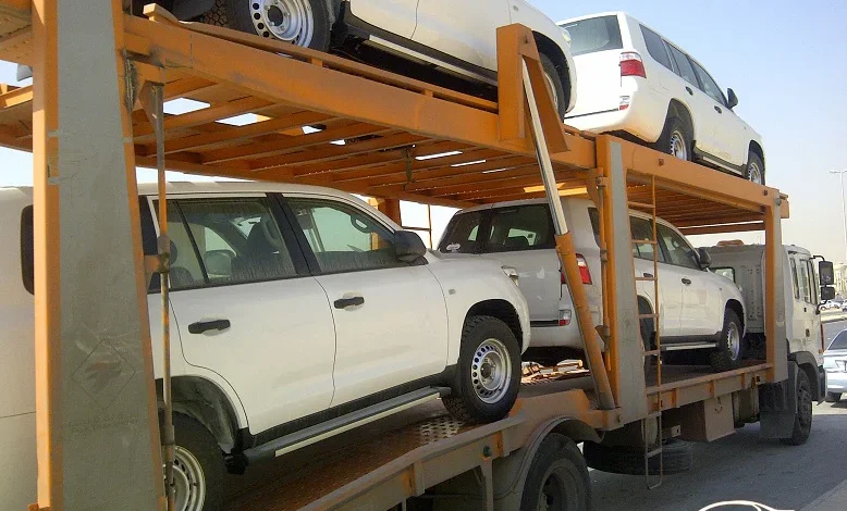 وصول سيارة تويوتا لاندكروزر 2012 إلى الرياض بالصور