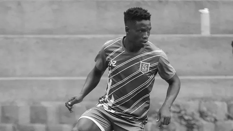 وفاة لاعب أوغندي إثر اعتداء وحشي: تفاصيل الحادث المؤسف