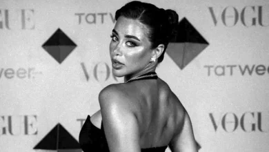 يارا السكري تتألق بفستان أسود طويل وجريء في أحدث ظهور لها