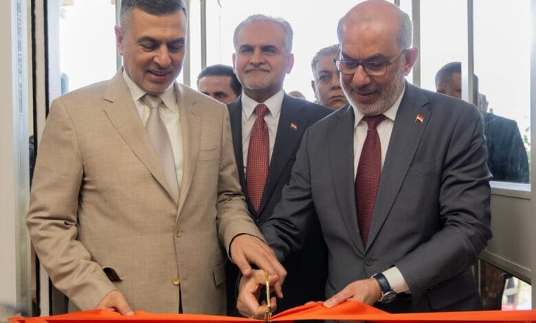 وزير النفط يفتتح محطة معالجة الغاز المركزية في حقل الفيحاء بالبصرة بطاقة 92 مليون قدم مكعب يومياً 1 img 2551