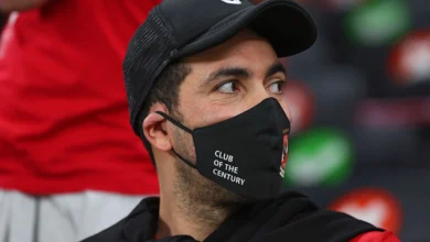 "أبو تريكة يفاجئ مذيع بي إن سبورتس على الهواء بخصوص صفقة الأهلي الجديدة"