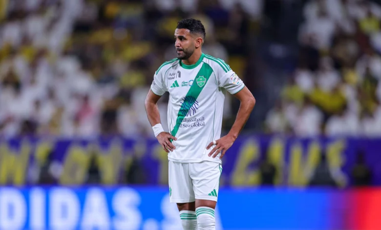 أسطورة الهلال: تباين الأداء بين هذا اللاعب ورياض محرز