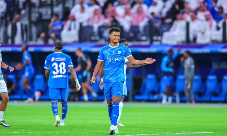 إصابة تؤجل الظهور الأول لواتكينز مع الهلال في نخبة آسيا