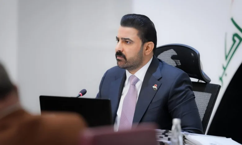 الباز: ضغوط أميركية تدفع حكومة الزيدي لحسم ملف حصر السلاح بيد الدولة