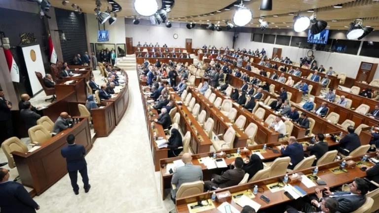 البرلمان يوصي بتجهيز المشتقات النفطية المدعومة للمزارعين والفلاحين مجددًا