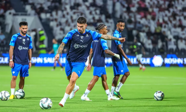 التعاون يلعب نصف شوط بـ10 لاعبين أمام الهلال: أسباب عدم الطرد