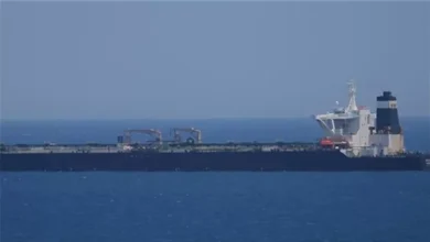 الجيش الأمريكي يستهدف ناقلة نفط إيرانية قرب جزيرة خرج وفق تسنيم