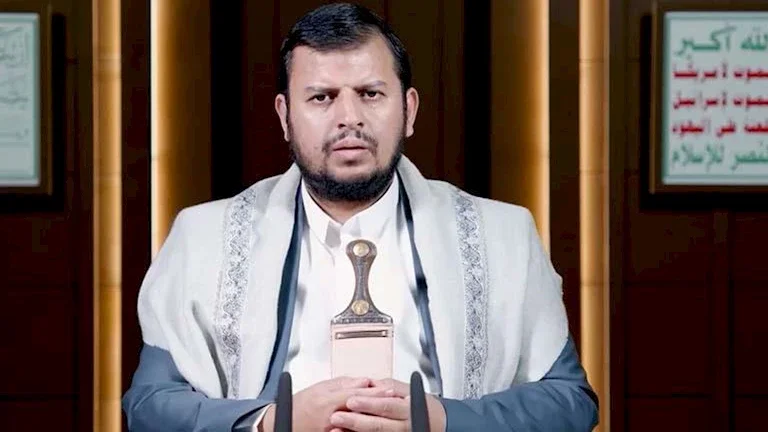 الحوثي ينفي استهداف مكة ويؤكد: "نحن فداء لها" 1 الحوثي ينفي استهداف مكة ويؤكد: "نحن فداء لها"