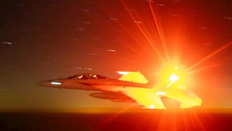 الحوثيون: صواريخ محلية تُجبر مقاتلتين سعوديتين على التراجع فوق المخا