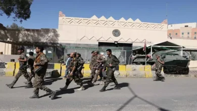 السفارة الأمريكية في اليمن: الحوثيون هم من بدأوا الصراع وعليهم تحمل المسؤولية