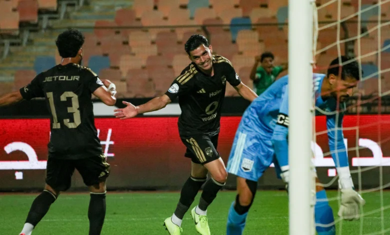 القنوات الناقلة لمباراة الأهلي وسموحة في الدوري المصري 2026-2027 وكيفية مشاهدتها عبر الإنترنت