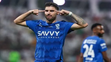 الهلال يتخذ خطوات رسمية ضد جماهير التعاون إثر استفزاز روبن نيفيز
