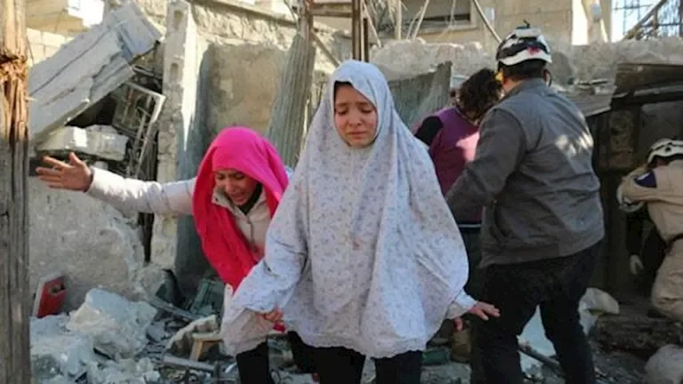 انفجار سيارة محملة بالذخيرة في مدينة "بنش" السورية يسفر عن قتلى وجرحى
