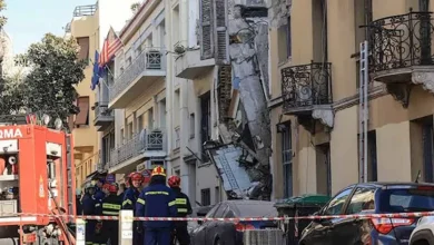 انفجار يسبب انهيار مبنى سكني في أثينا ويخلف مفقودين وإصابات
