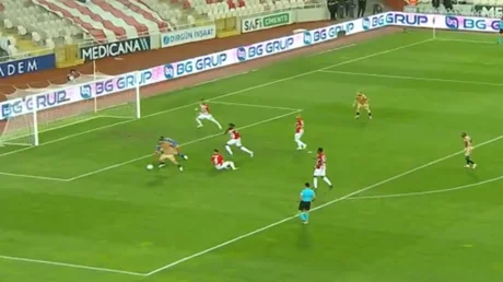 بمراوغة "الروليت".. تيكليتش يحرز هدفاً رائعاً في الدوري التركي