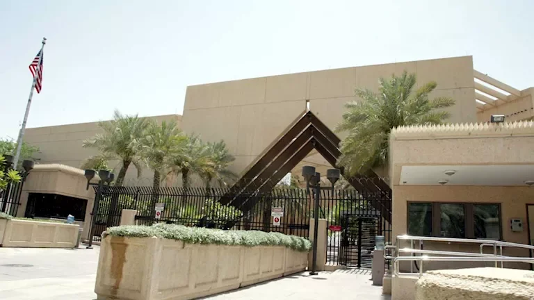 تحذير من سفارة أمريكا بالرياض: تصعيد غير متوقع في الشرق الأوسط قد يحدث