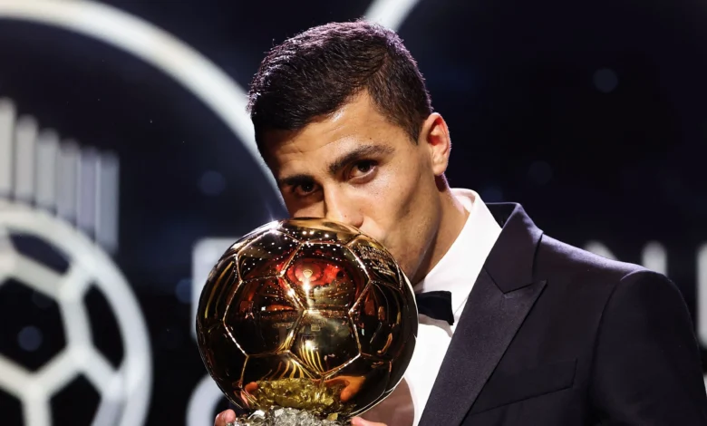 ريال مدريد يعيد تقييم موقفه من الكرة الذهبية بعد عام من المقاطعة