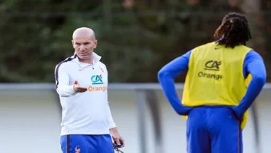 زيدان يظهر لأول مرة مع منتخب فرنسا.. 12 لاعبًا في التدريب الأول