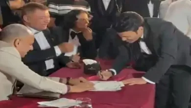 "سعد الصغير يمازح المأذون في زفاف نجله: 'أنا ماليش دعوة بالقايمة'"