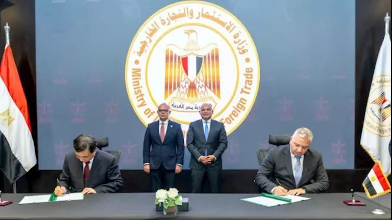شركة صينية تستثمر 500 مليون دولار لإنشاء مجمع إطارات كبير في مصر