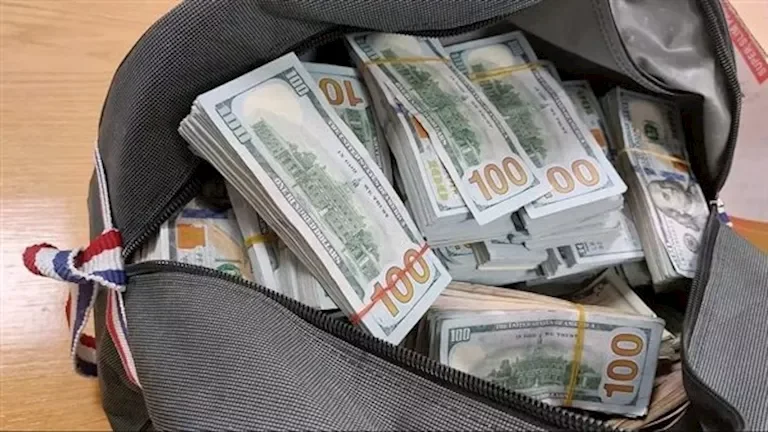 ضبط 9 ملايين جنيه في قضايا اتجار غير مشروع بالعملة في مصر 1 ضبط 9 ملايين جنيه في قضايا اتجار غير مشروع بالعملة في العراق