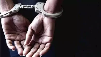 ضبط سائق ميكروباص في القاهرة بعد تنمره على مريض جلدية أثناء القيادة