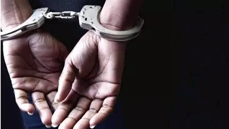 ضبط سائق ميكروباص في القاهرة بعد تنمره على مريض جلدية أثناء القيادة