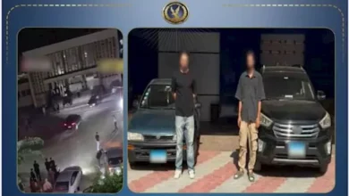 ضبط سائقي سيارتين بعد تقديم استعراضات خطرة أمام محطة قطار في المنوفية
