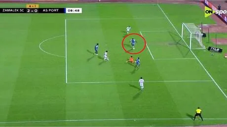 عجائب كرة القدم: لاعب يضيع فرصة هدف محقق أمام الزمالك (فيديو) 1 عجائب كرة القدم: لاعب يضيع فرصة هدف محقق أمام الزمالك (فيديو)