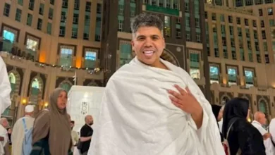 عمر كمال يؤدي مناسك العمرة في الأراضي المقدسة بصورة مميزة 2 عمر كمال يؤدي مناسك العمرة في الأراضي المقدسة بصورة مميزة