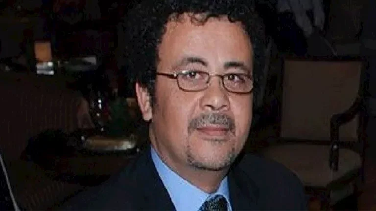 "عمرو عرفة يتحدث عن مجزرة الأشجار في شارع جامعة الدول العربية"