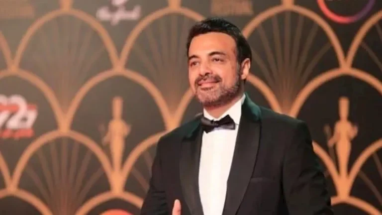 عمرو محمود ياسين يعبّر عن حزنه لوفاة زوجة الكاتب أيمن سلامة