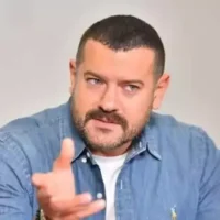 عمرو يوسف يرد على لميس الحديدي: "الاستثناء الوحيد وأنا باكل حمام"