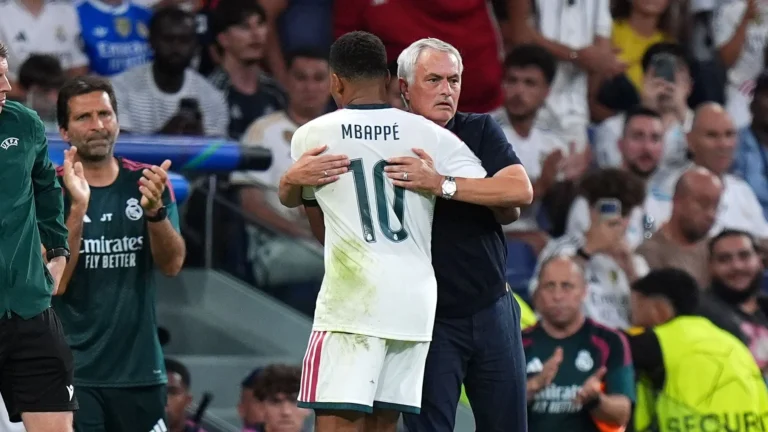 "فلسفة مورينيو تفرض الضغط على نجوم ريال مدريد.. هل ستظهر العواقب؟"