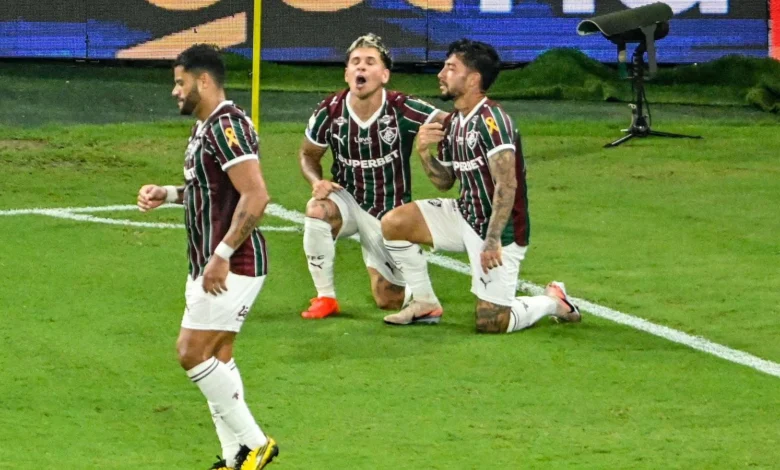 فيديو: حادثة مثيرة.. حكم يتعرض للاعب في الدوري البرازيلي