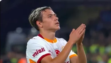 لاعب روسي يكسب قلوب جماهير غلطة سراي في موقف استثنائي بعد الهزيمة القاسية أمام طرابزون
