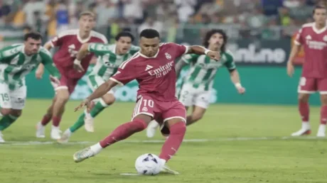 لماذا لم تعد ركلة جزاء مبابي؟.. تفاصيل قانونية صغيرة تطيح بآمال ريال مدريد
