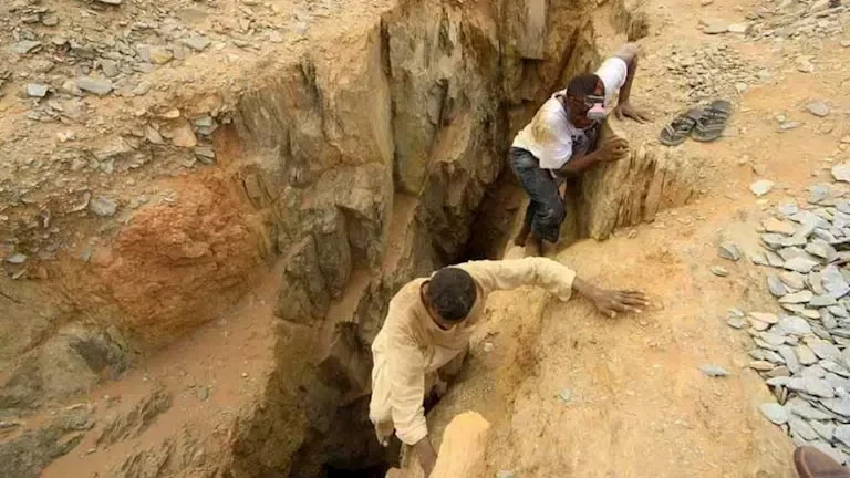 مصرع 60 شخصًا جراء انهيار منجم ذهب في السودان