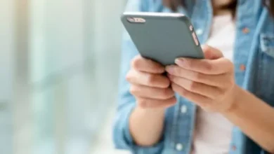 "مقتل قاصر على يد والدها في الوراق بسبب شات على الموبايل واستخدام خرطوم كهرباء"