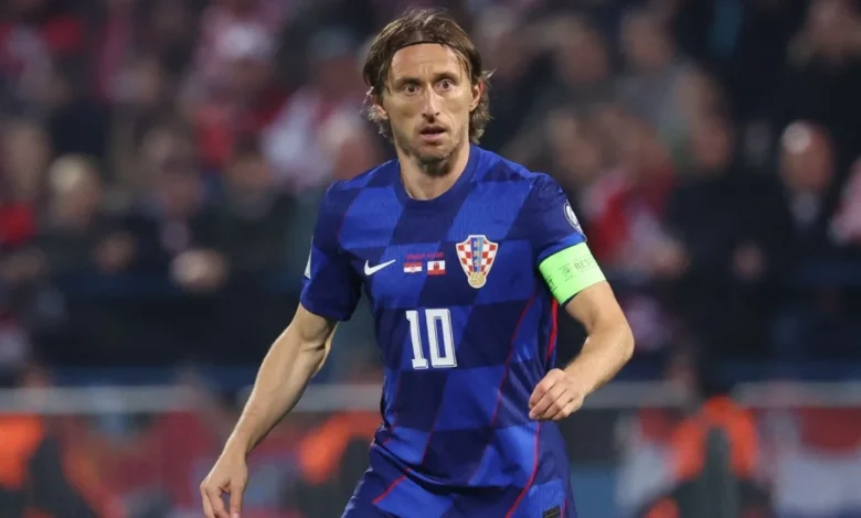 "مودريتش يكشف عن شروط عودته لريال مدريد: رسائل قوية حول كريستيانو الخمسيني ومورينيو وقضية نيجريرا"