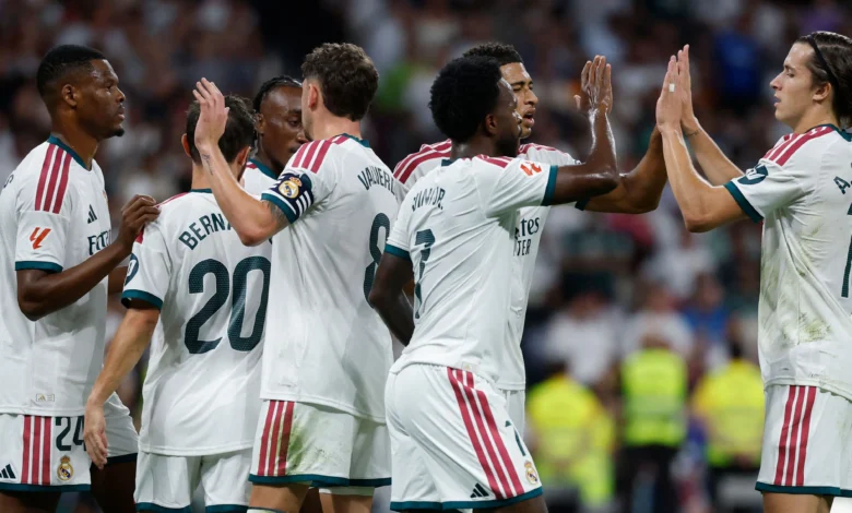 "مورينيو يكشف عن قائمة ريال مدريد لمواجهة إلتشي"
