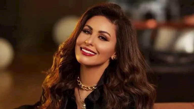 مي سليم تتألق بإطلالة مميزة.. اكتشفي تفاصيل تنسيقها!