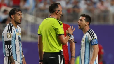 ميسي يتعرض للوم علنياً.. الكشف عن حكم مباراة السعودية والكويت في افتتاح "خليجي 27"