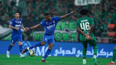 واتكينز وكنو يتألقان.. مفاجآت مثيرة في تشكيل الهلال لمواجهة الأهلي في الكلاسيكو